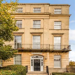St Marg's Hideaway: Grade Ii Listed Luxury In Cheltenham's Heart Cheltenham